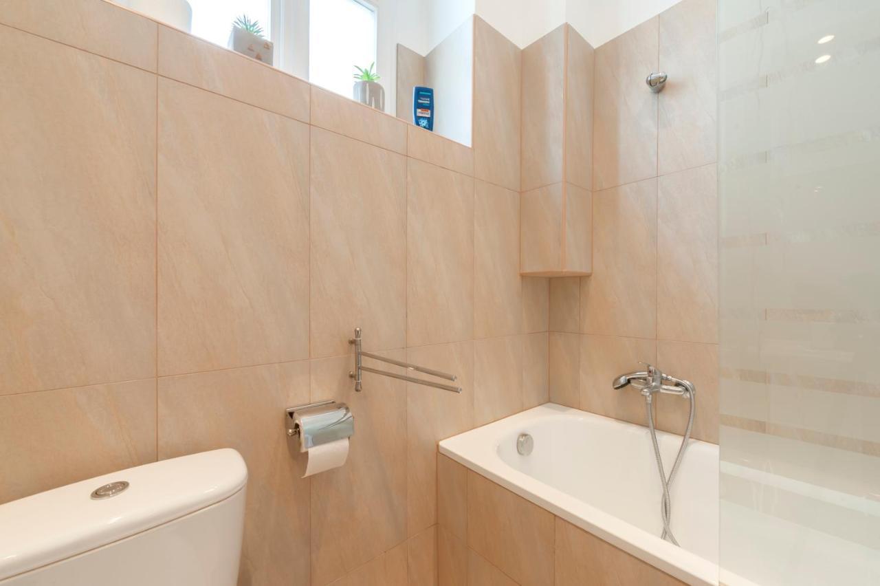 Opera & Basilica 2 Bedrooms With Balcony Budapest Exterior photo