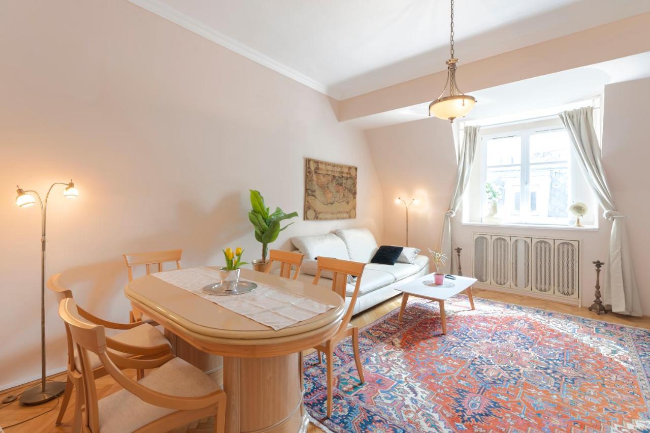 Opera & Basilica 2 Bedrooms With Balcony Budapest Exterior photo